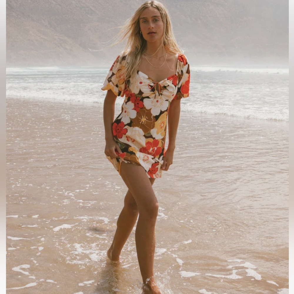 NWT Billabong Shine Bright Mini Dress Floral Seersucker  Statement Sleeve Small - Picture 13 of 13